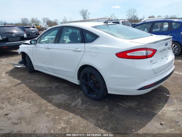 Photo 2 VIN: 3FA6P0HD3GR278663 - FORD FUSION 