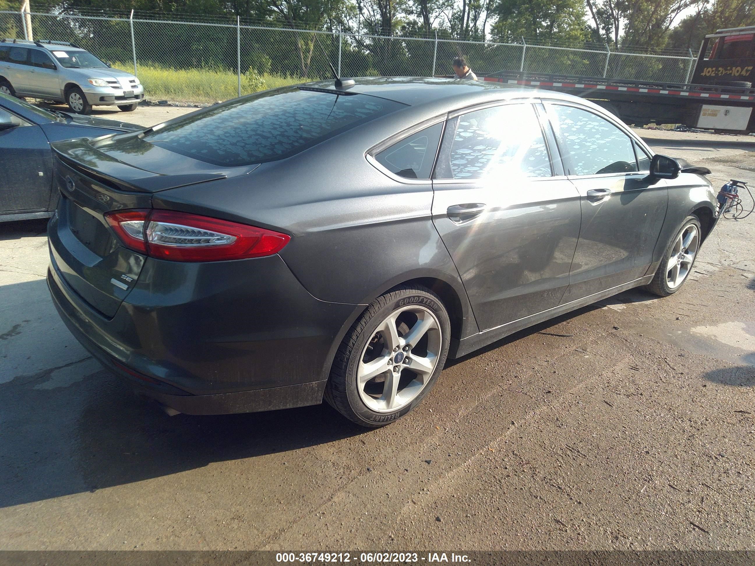 Photo 3 VIN: 3FA6P0HD3GR328896 - FORD FUSION SE 