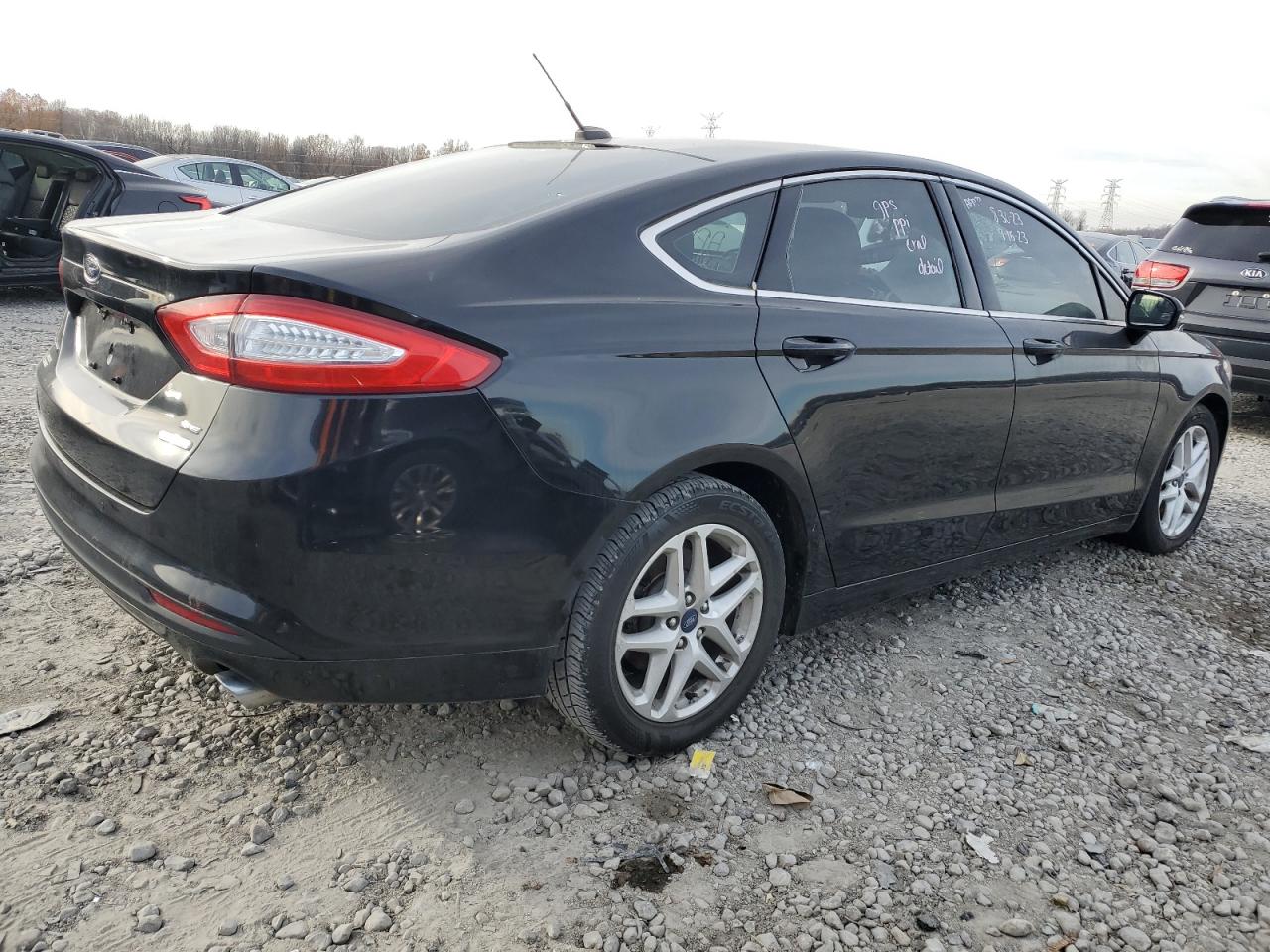 Photo 2 VIN: 3FA6P0HD3GR336223 - FORD FUSION 