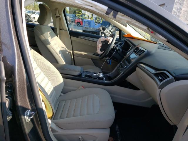 Photo 4 VIN: 3FA6P0HD3HR110619 - FORD FUSION SE 