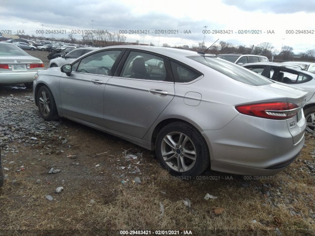 Photo 2 VIN: 3FA6P0HD3JR135493 - FORD FUSION 