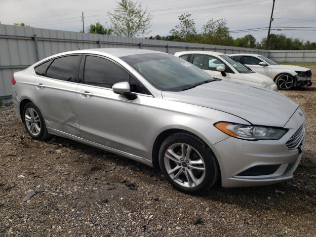 Photo 3 VIN: 3FA6P0HD3JR160880 - FORD FUSION SE 