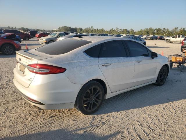 Photo 2 VIN: 3FA6P0HD3JR213576 - FORD FUSION SE 