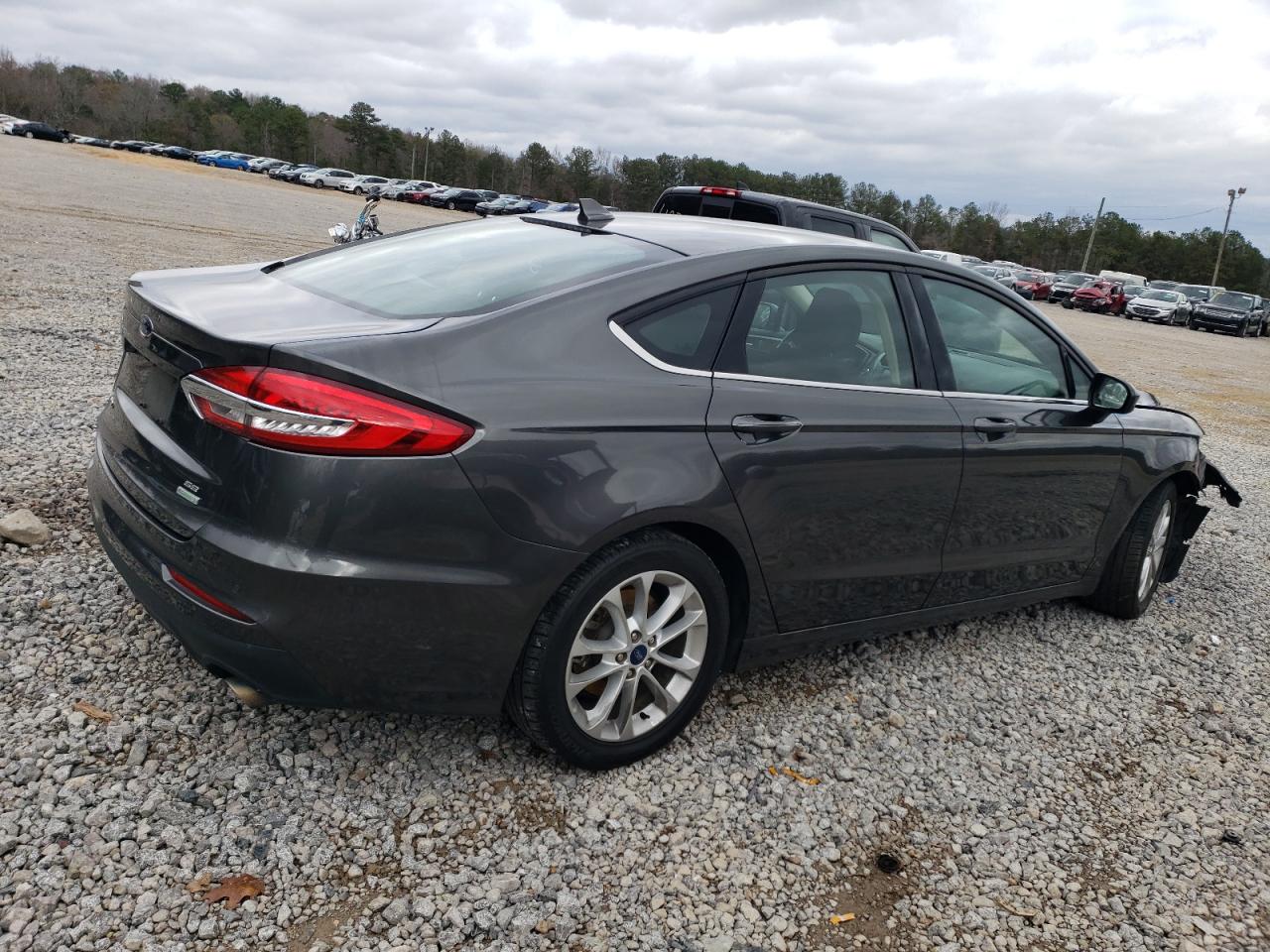 Photo 2 VIN: 3FA6P0HD3KR231075 - FORD FUSION 