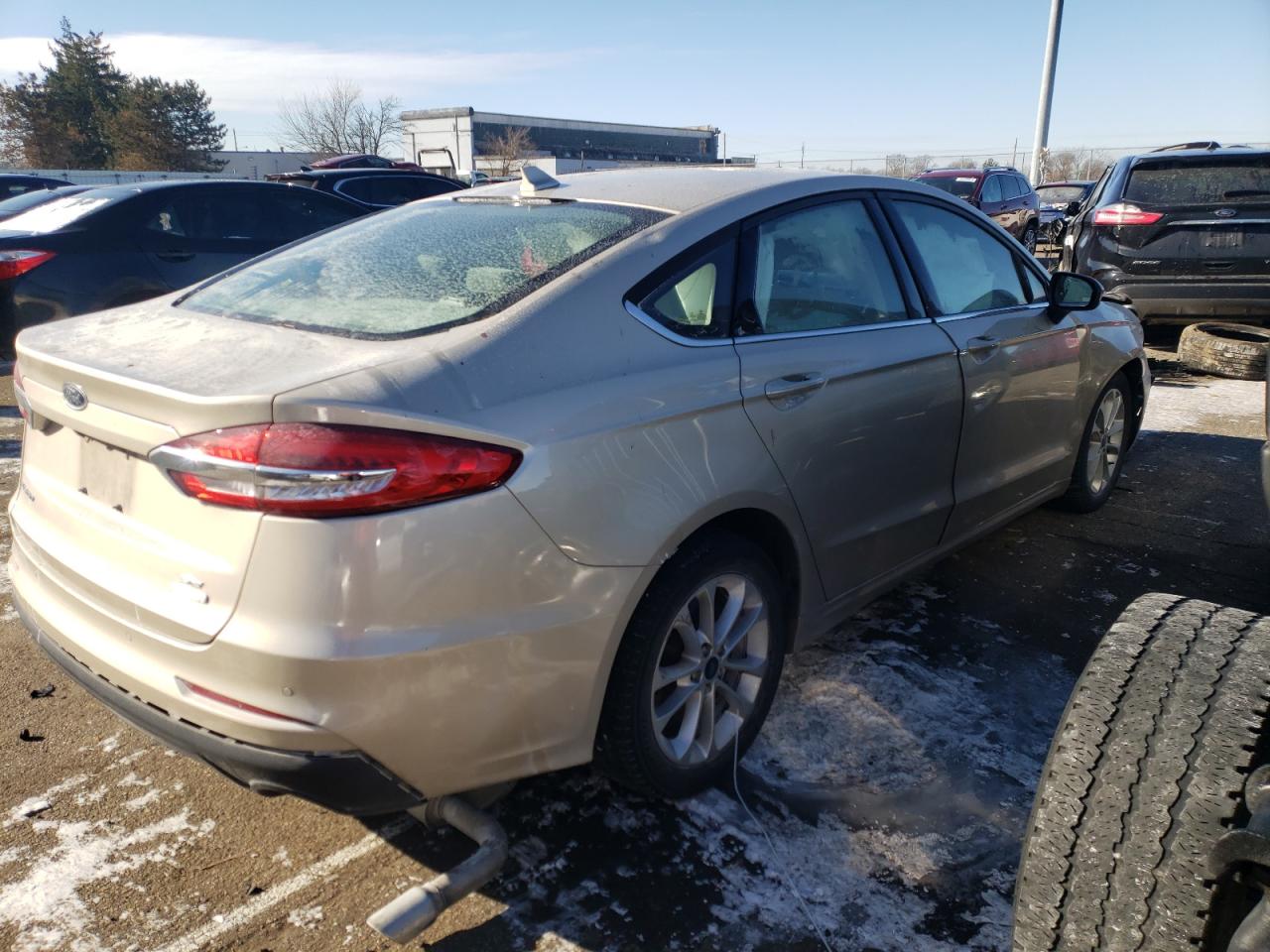 Photo 2 VIN: 3FA6P0HD3KR276971 - FORD FUSION 