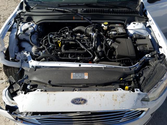 Photo 6 VIN: 3FA6P0HD3LR232003 - FORD FUSION SE 