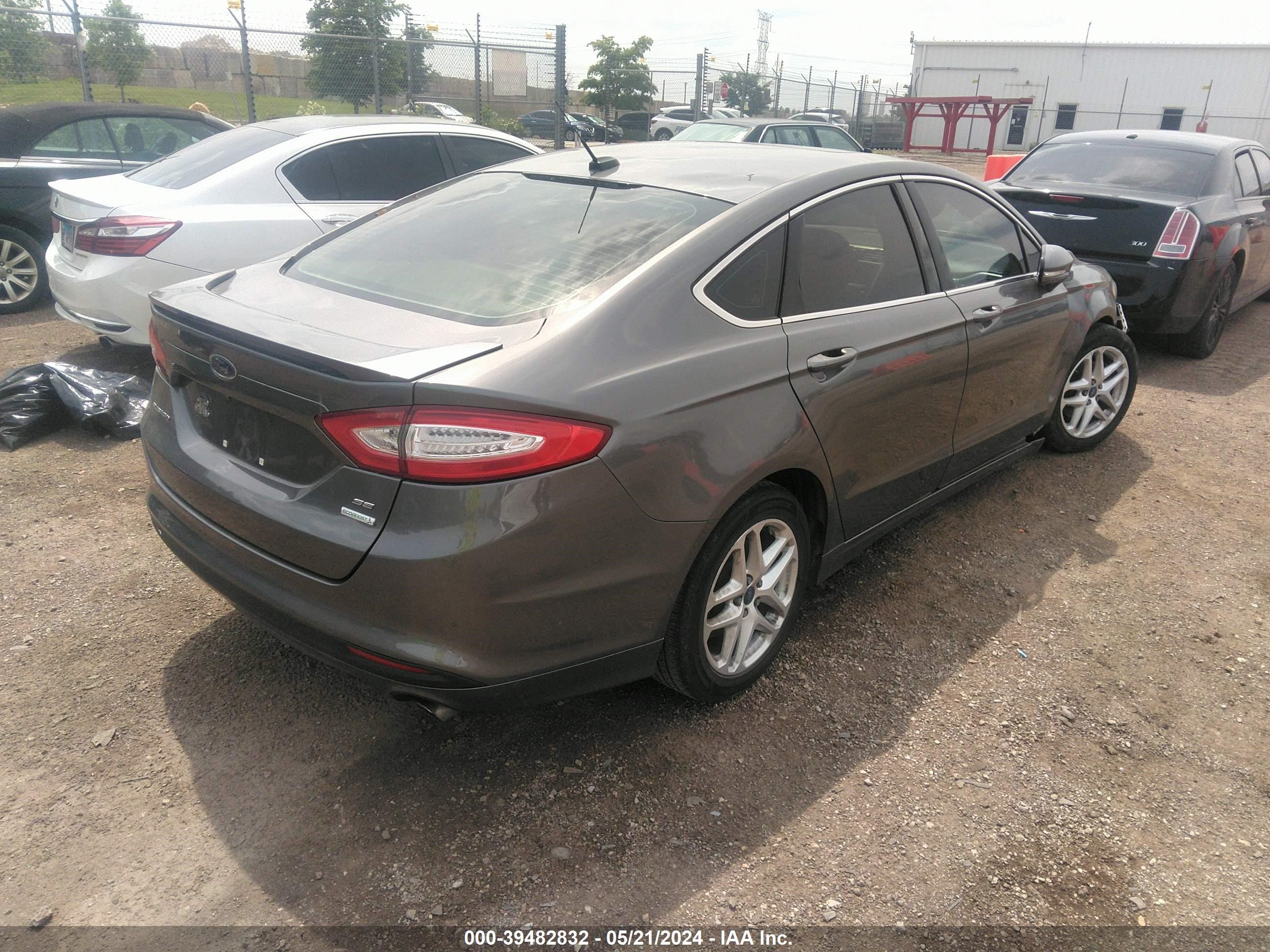 Photo 3 VIN: 3FA6P0HD4ER110513 - FORD FUSION 