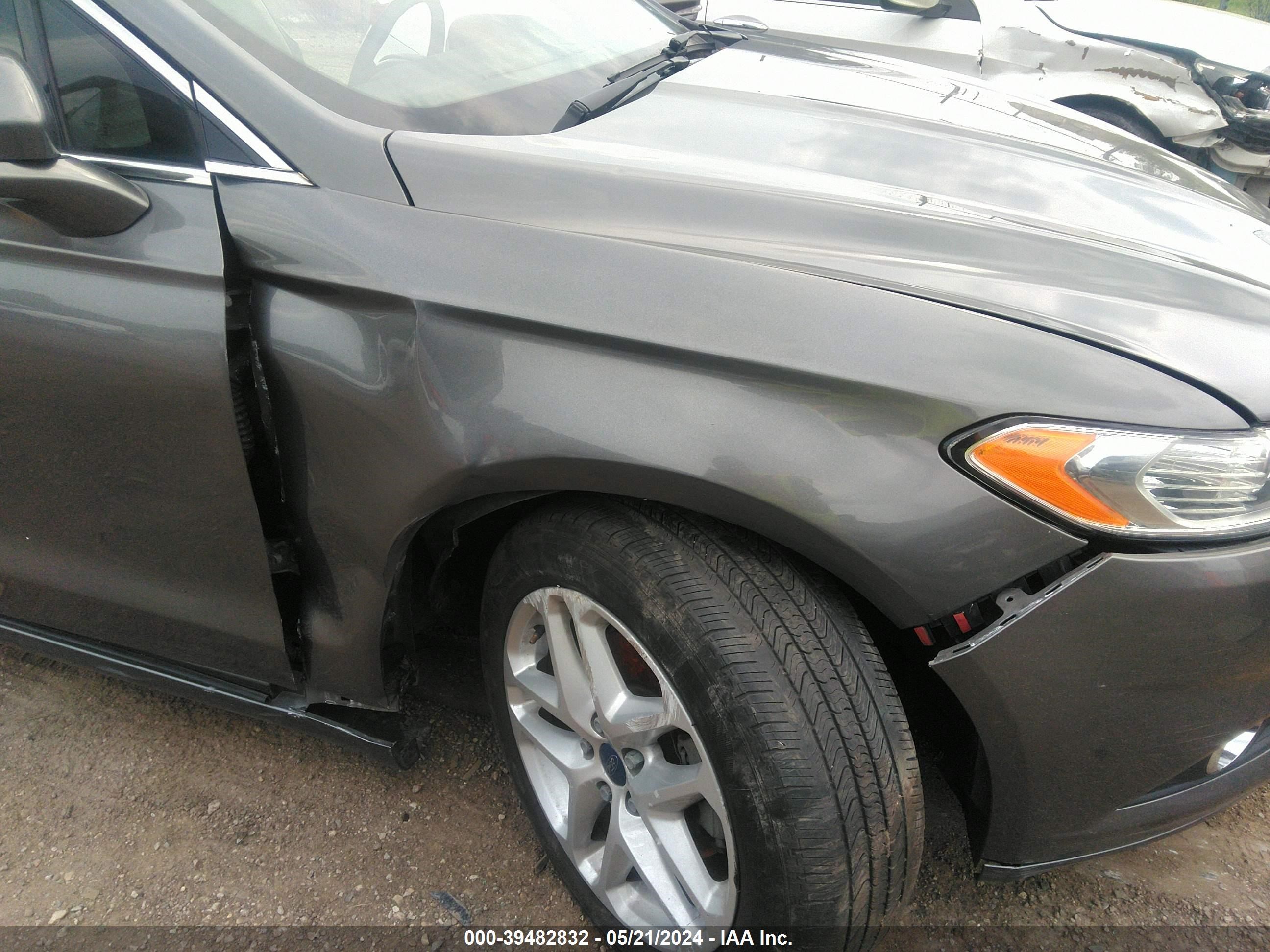 Photo 5 VIN: 3FA6P0HD4ER110513 - FORD FUSION 