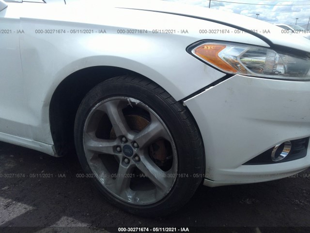 Photo 5 VIN: 3FA6P0HD4GR148438 - FORD FUSION 