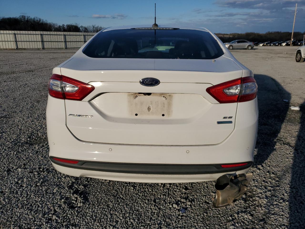 Photo 5 VIN: 3FA6P0HD4GR155891 - FORD FUSION 