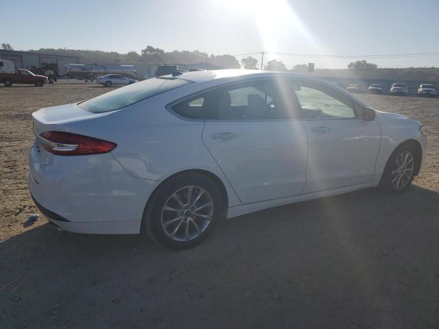 Photo 2 VIN: 3FA6P0HD4HR359303 - FORD FUSION SE 