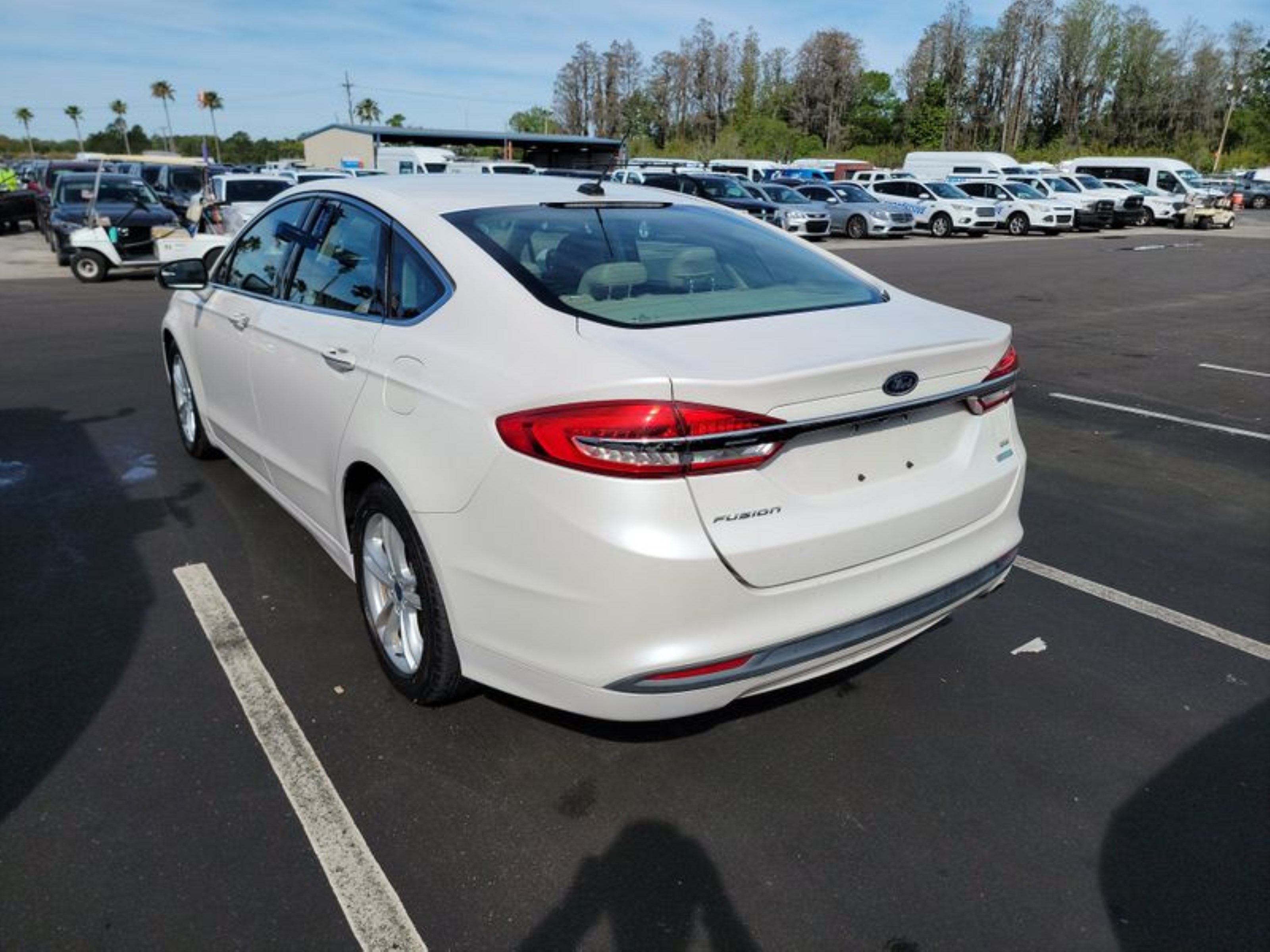 Photo 4 VIN: 3FA6P0HD4JR118444 - FORD FUSION 