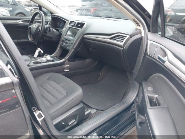 Photo 4 VIN: 3FA6P0HD4JR142694 - FORD FUSION 