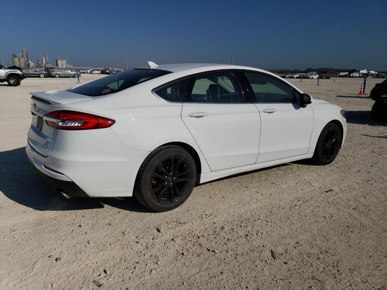 Photo 2 VIN: 3FA6P0HD4LR148014 - FORD FUSION 