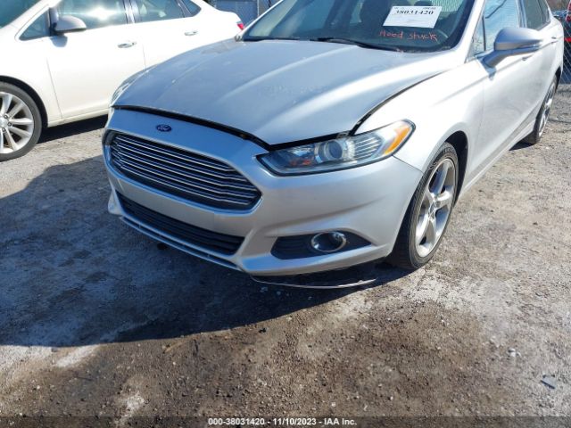 Photo 5 VIN: 3FA6P0HD5FR111574 - FORD FUSION 