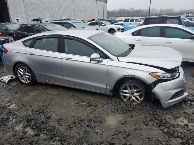 Photo 3 VIN: 3FA6P0HD5FR286388 - FORD FUSION 