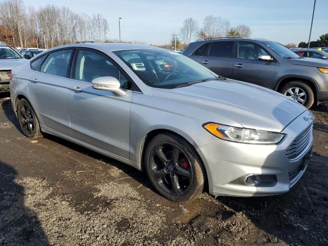 Photo 3 VIN: 3FA6P0HD5GR119160 - FORD FUSION SE 