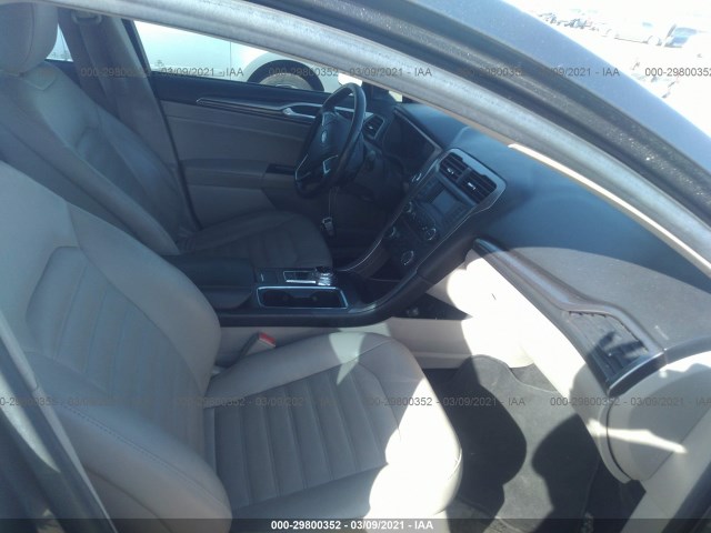 Photo 4 VIN: 3FA6P0HD5HR112405 - FORD FUSION 