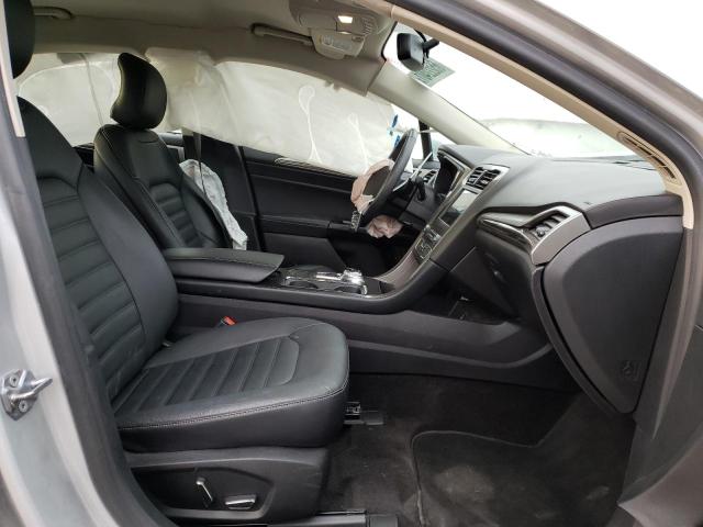 Photo 4 VIN: 3FA6P0HD5HR412882 - FORD FUSION SE 