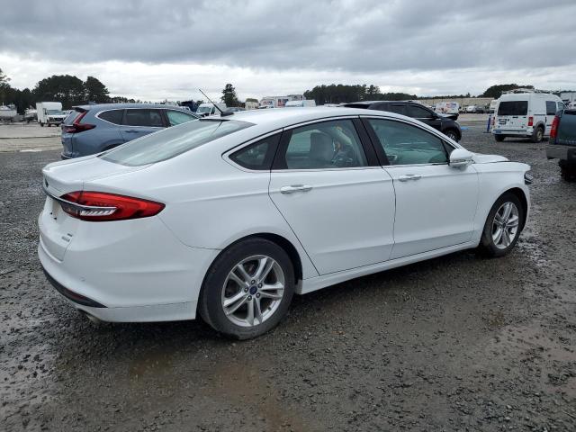 Photo 2 VIN: 3FA6P0HD5JR153395 - FORD FUSION SE 