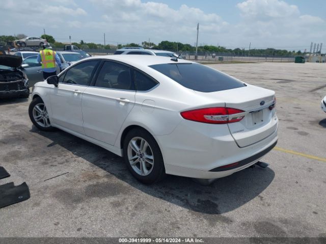 Photo 2 VIN: 3FA6P0HD5JR200781 - FORD FUSION 