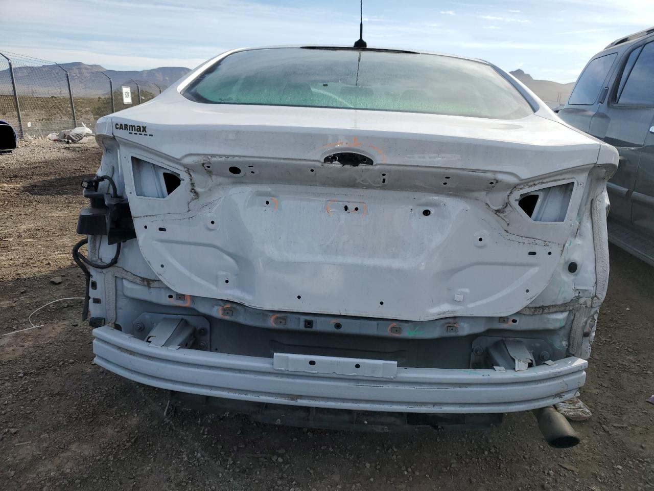 Photo 5 VIN: 3FA6P0HD5JR204958 - FORD FUSION 