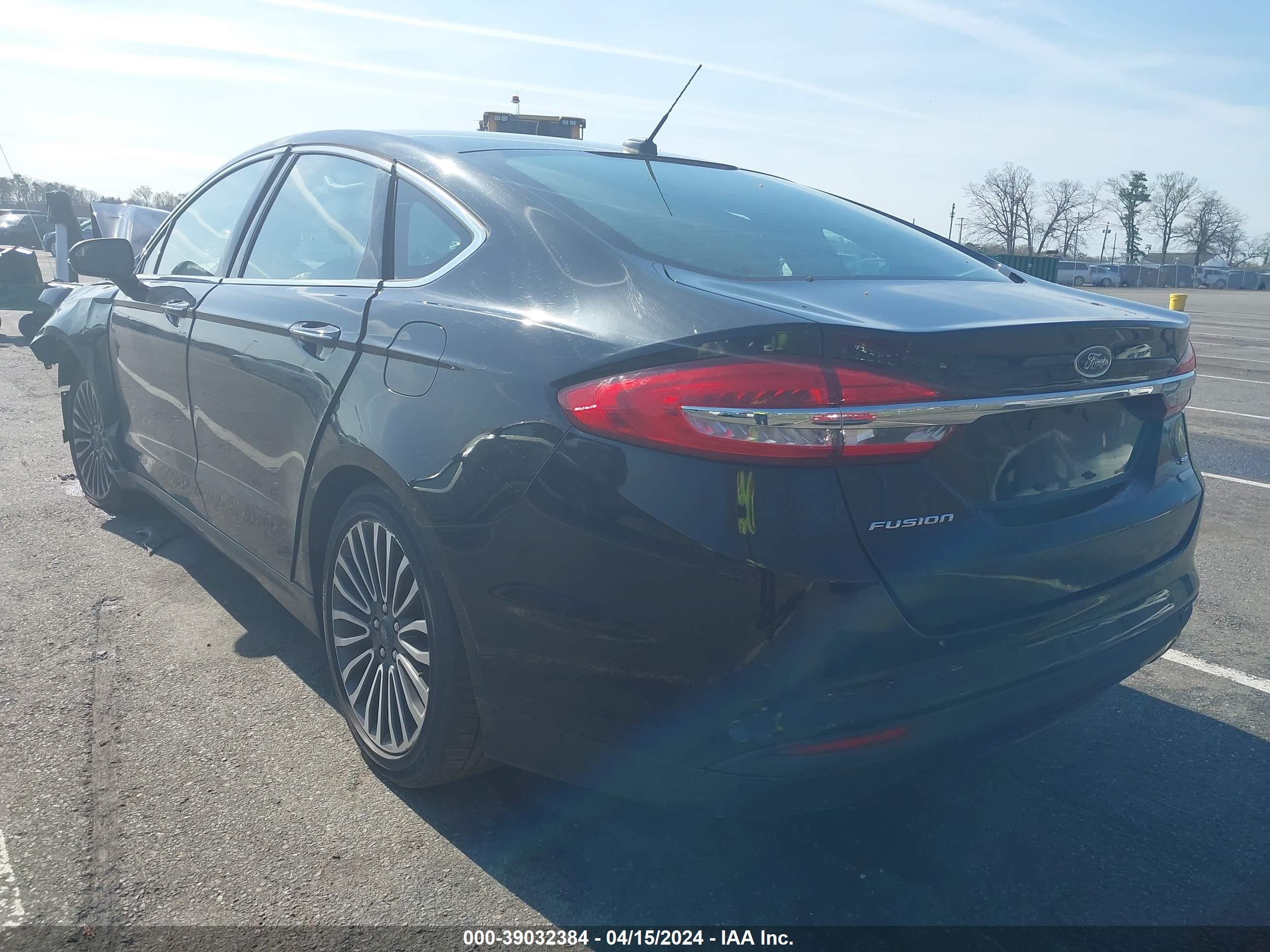 Photo 2 VIN: 3FA6P0HD5JR237460 - FORD FUSION 