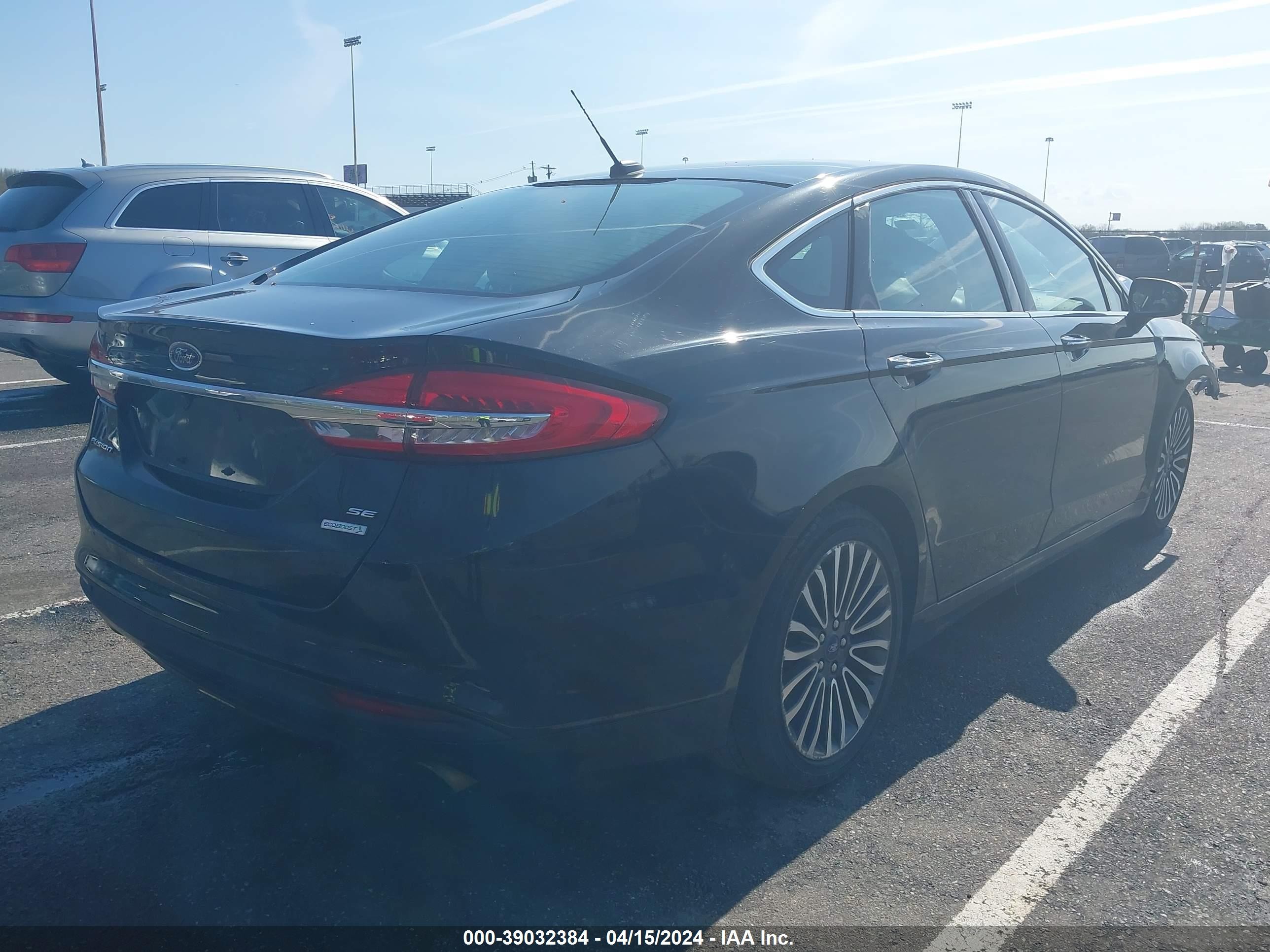 Photo 3 VIN: 3FA6P0HD5JR237460 - FORD FUSION 