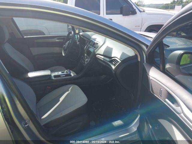 Photo 4 VIN: 3FA6P0HD5LR220922 - FORD FUSION 