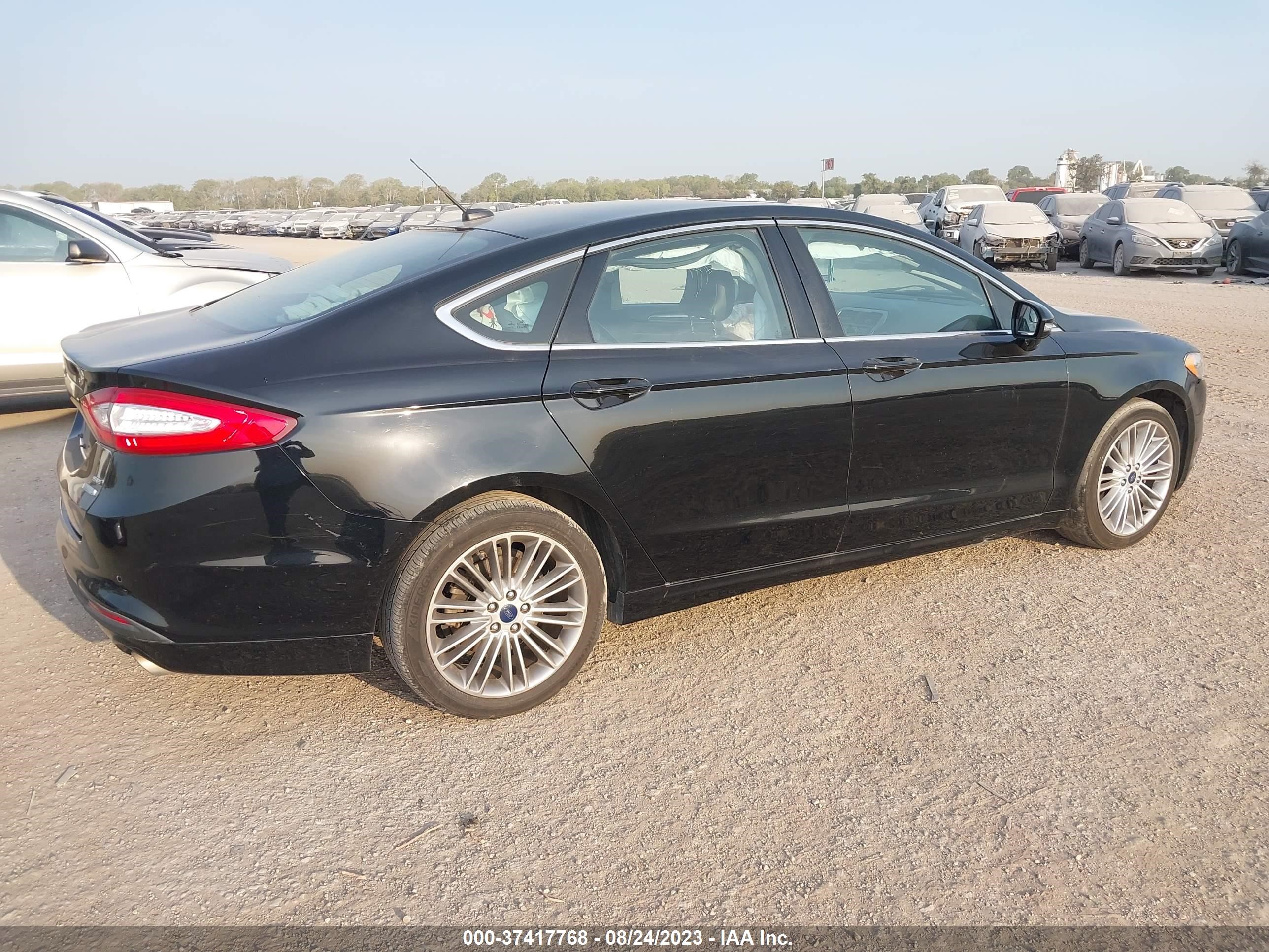 Photo 3 VIN: 3FA6P0HD6GR113402 - FORD FUSION 