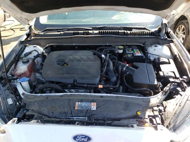 Photo 6 VIN: 3FA6P0HD6GR183420 - FORD FUSION SE 