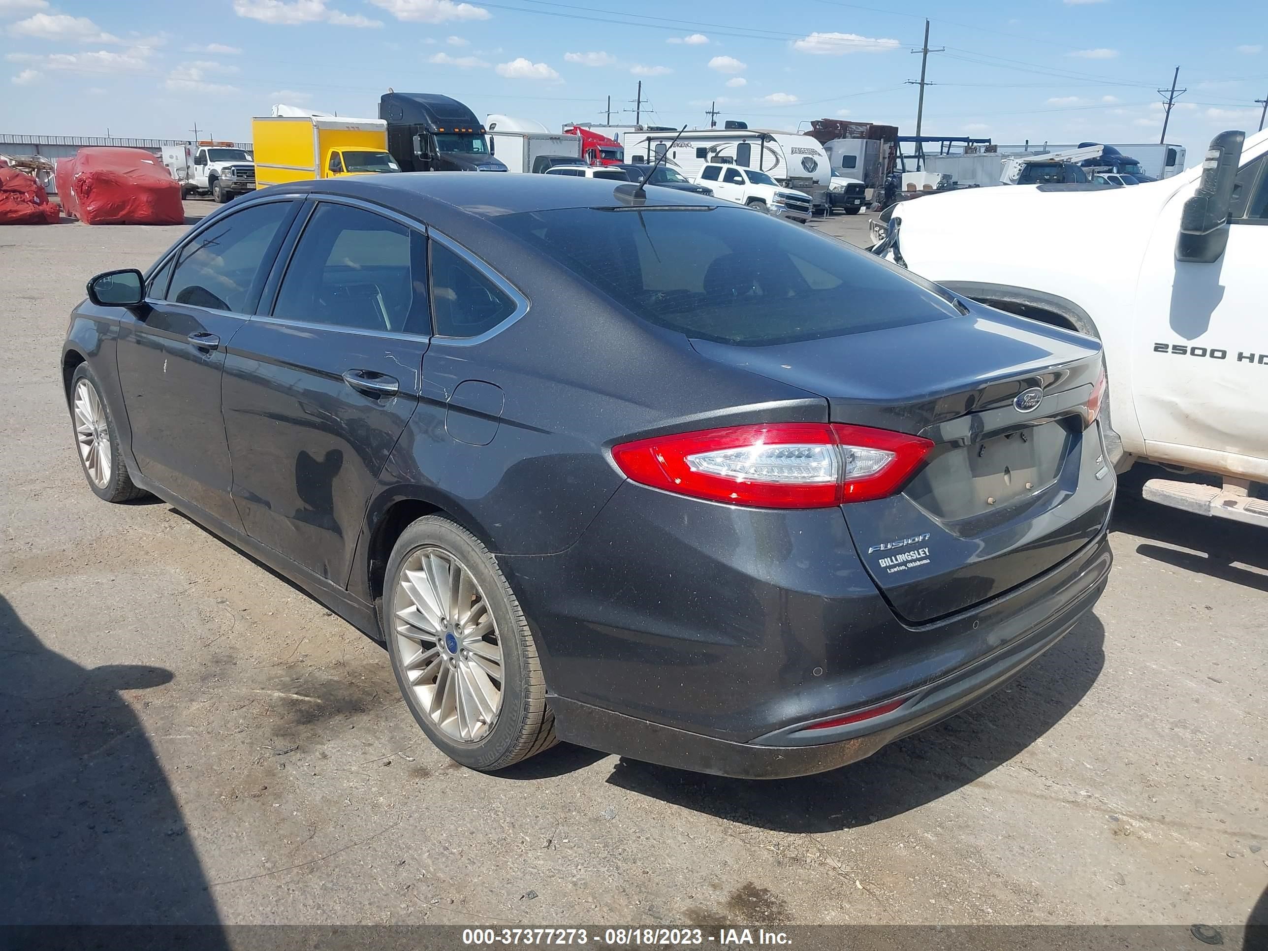 Photo 2 VIN: 3FA6P0HD6GR214245 - FORD FUSION 