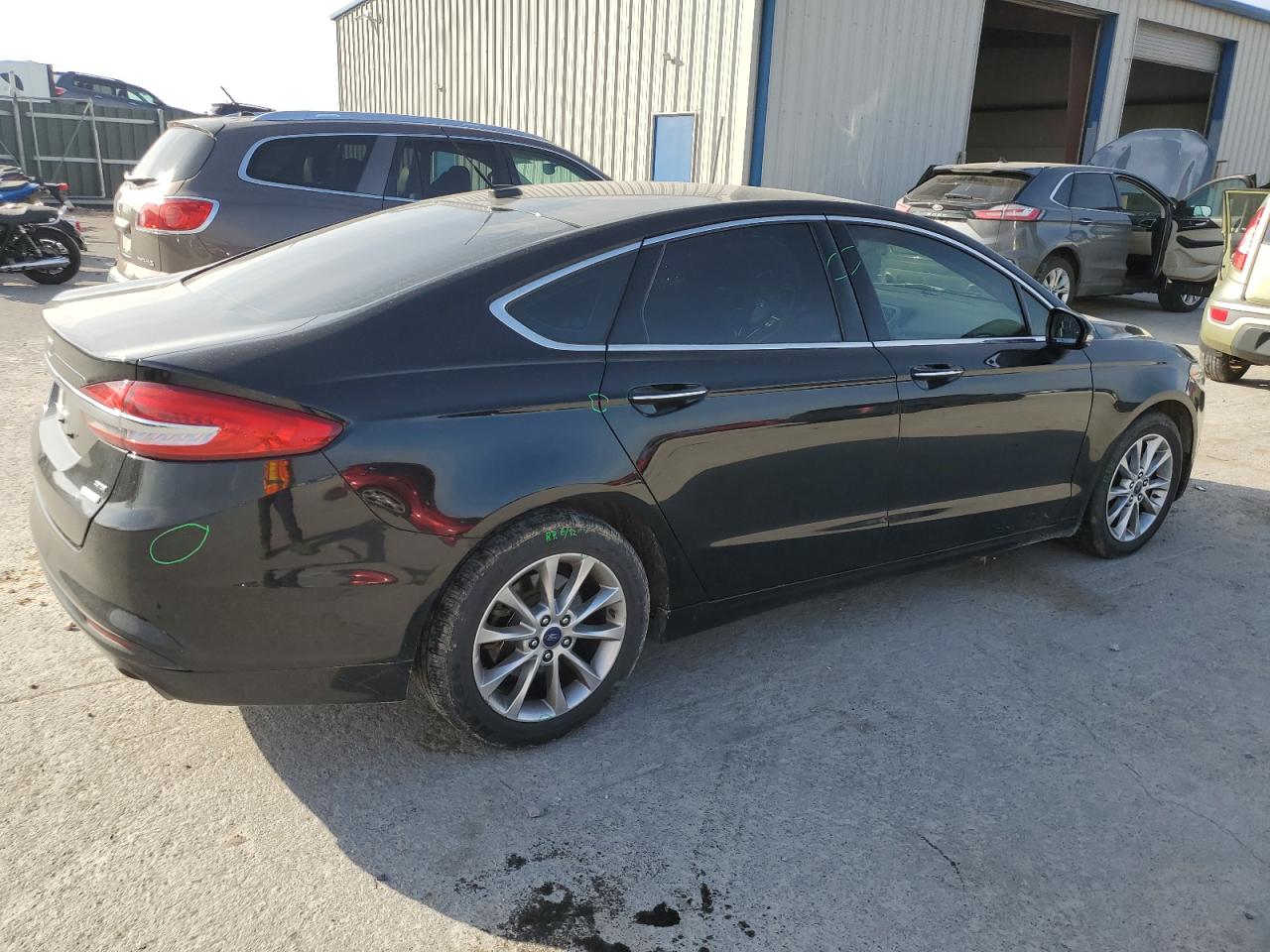 Photo 2 VIN: 3FA6P0HD6HR143128 - FORD FUSION 