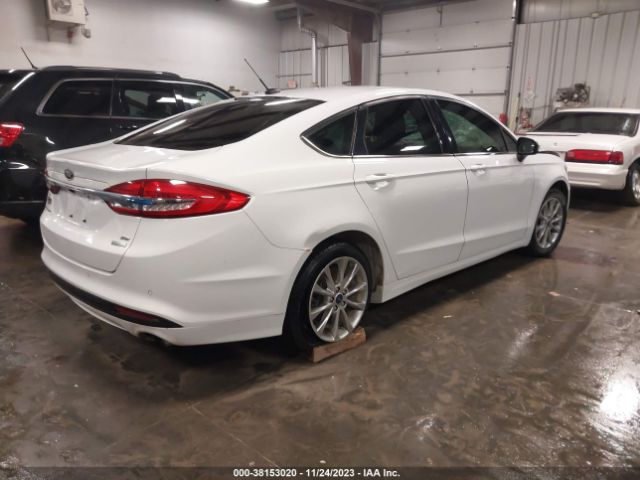 Photo 3 VIN: 3FA6P0HD6HR247165 - FORD FUSION 