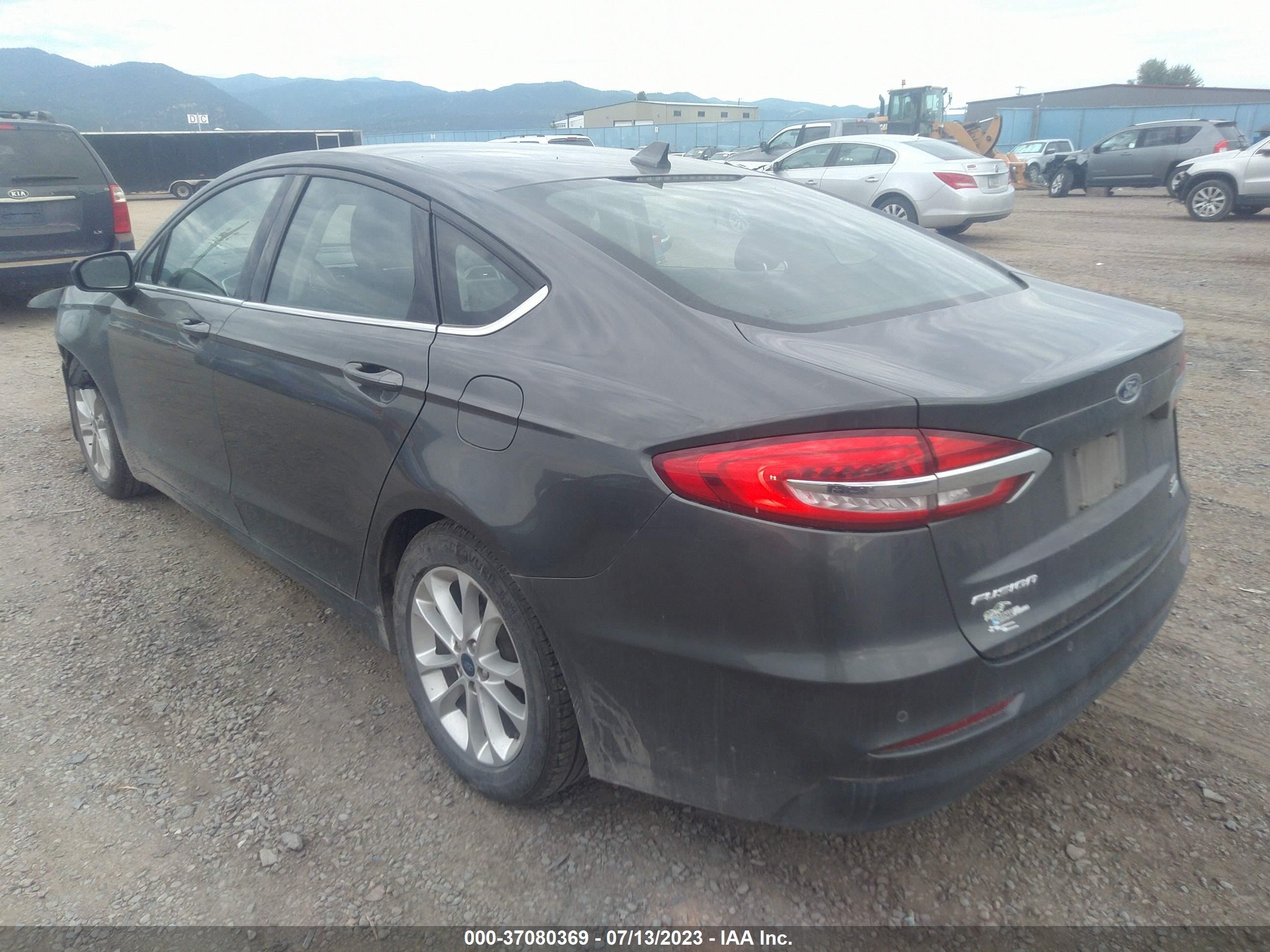 Photo 2 VIN: 3FA6P0HD6KR202301 - FORD FUSION 