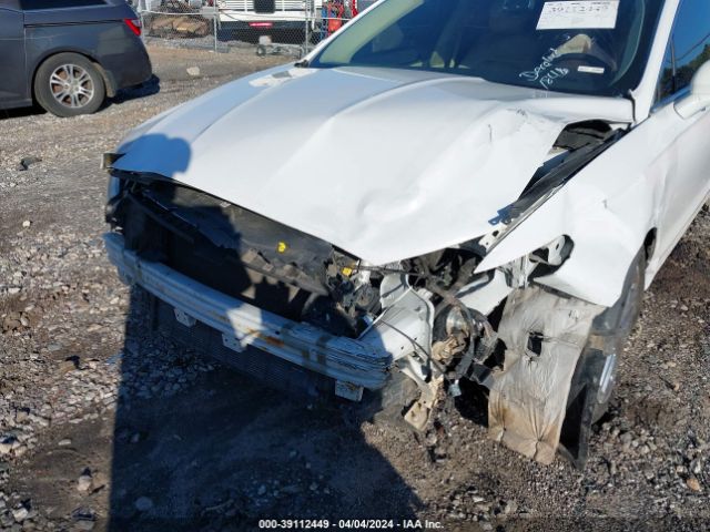 Photo 5 VIN: 3FA6P0HD7FR151848 - FORD FUSION 