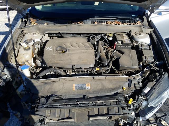 Photo 6 VIN: 3FA6P0HD7FR185501 - FORD FUSION SE 