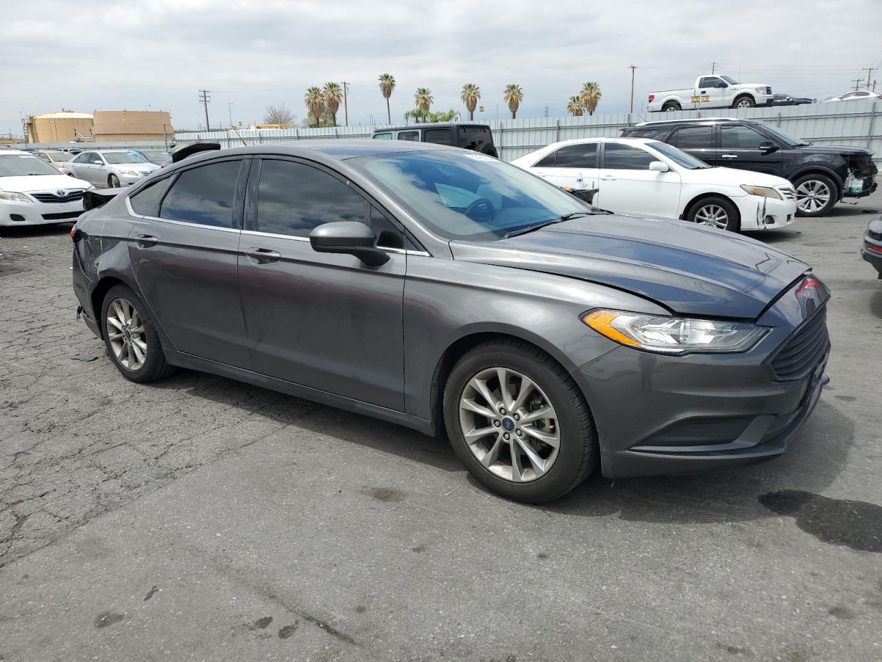 Photo 3 VIN: 3FA6P0HD7HR136883 - FORD FUSION 