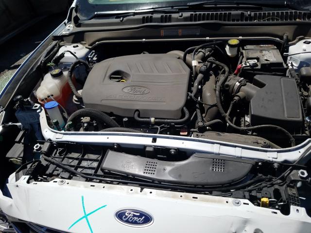 Photo 6 VIN: 3FA6P0HD7HR322374 - FORD FUSION SE 