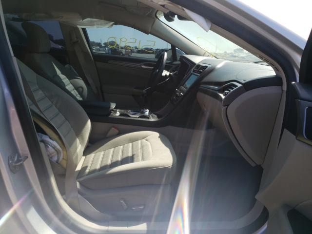 Photo 4 VIN: 3FA6P0HD7KR136499 - FORD FUSION SE 