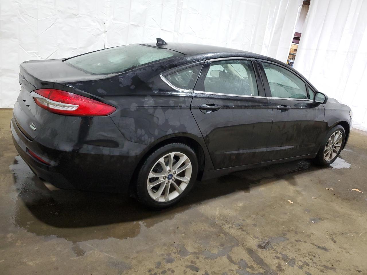 Photo 2 VIN: 3FA6P0HD7KR203411 - FORD FUSION 