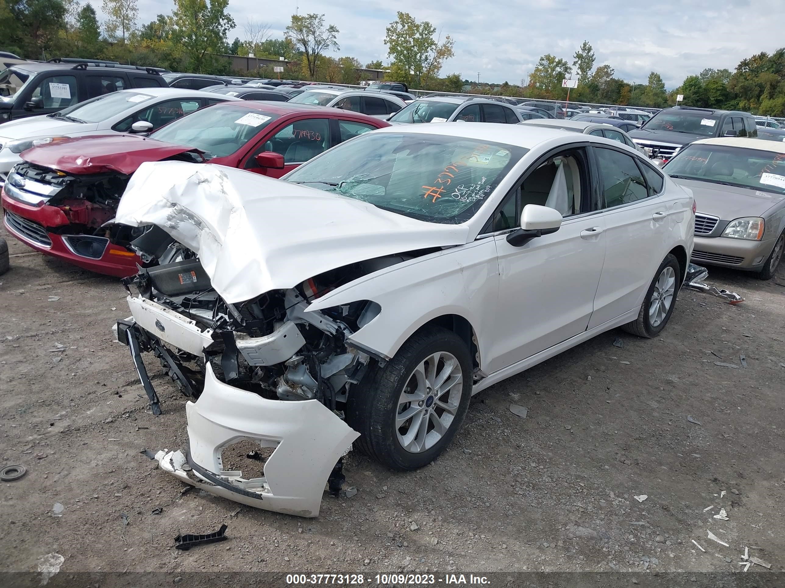 Photo 1 VIN: 3FA6P0HD7LR143132 - FORD FUSION 