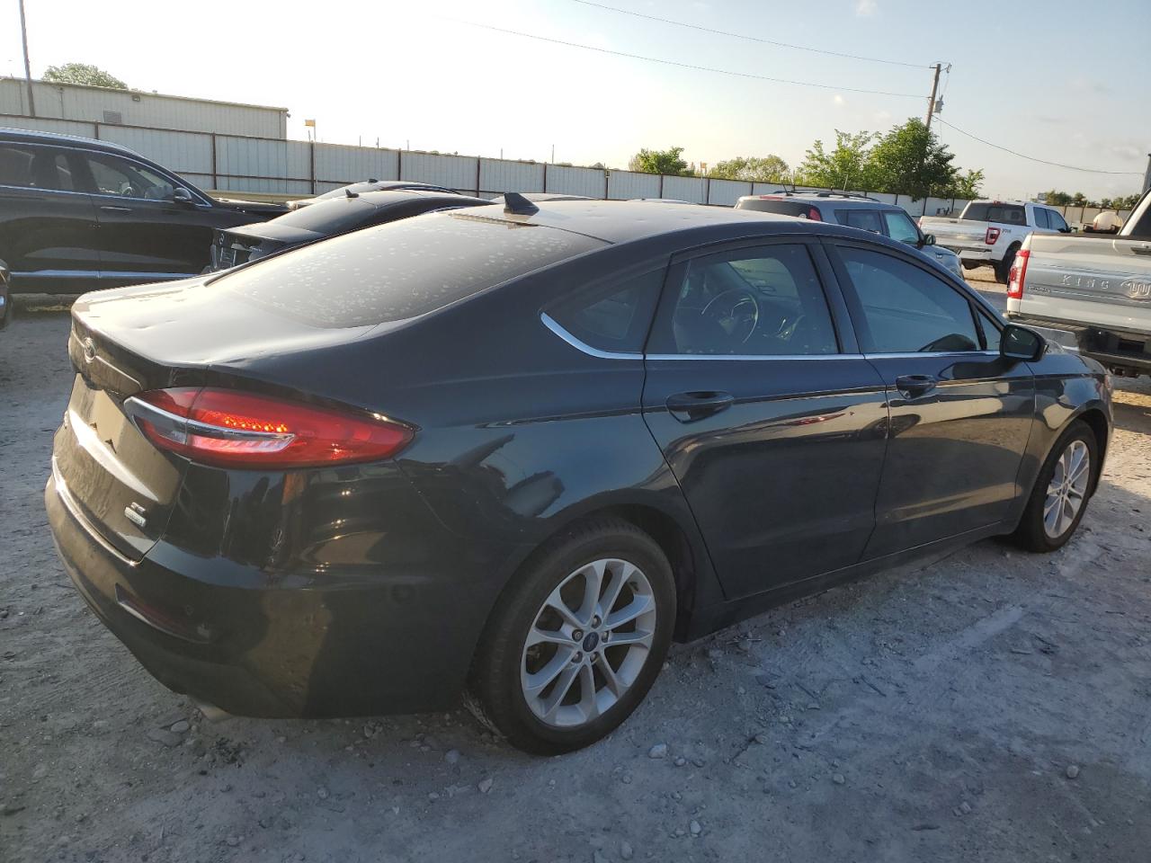 Photo 2 VIN: 3FA6P0HD7LR258023 - FORD FUSION 