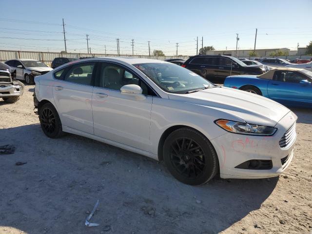 Photo 3 VIN: 3FA6P0HD8ER330026 - FORD FUSION SE 