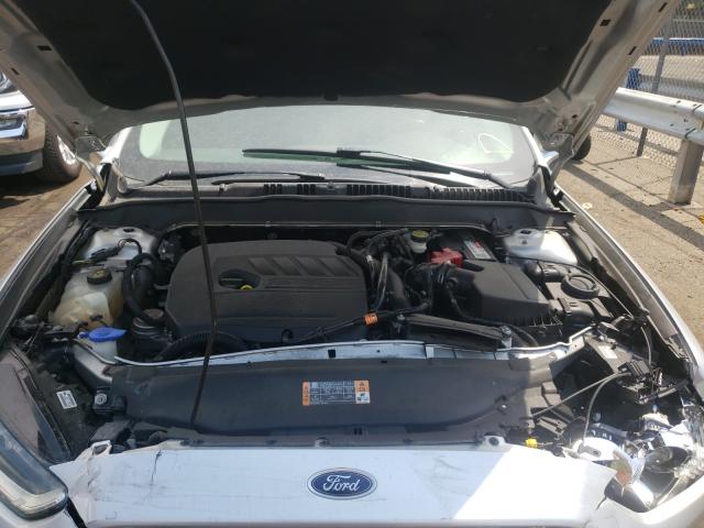 Photo 6 VIN: 3FA6P0HD8FR126697 - FORD FUSION SE 