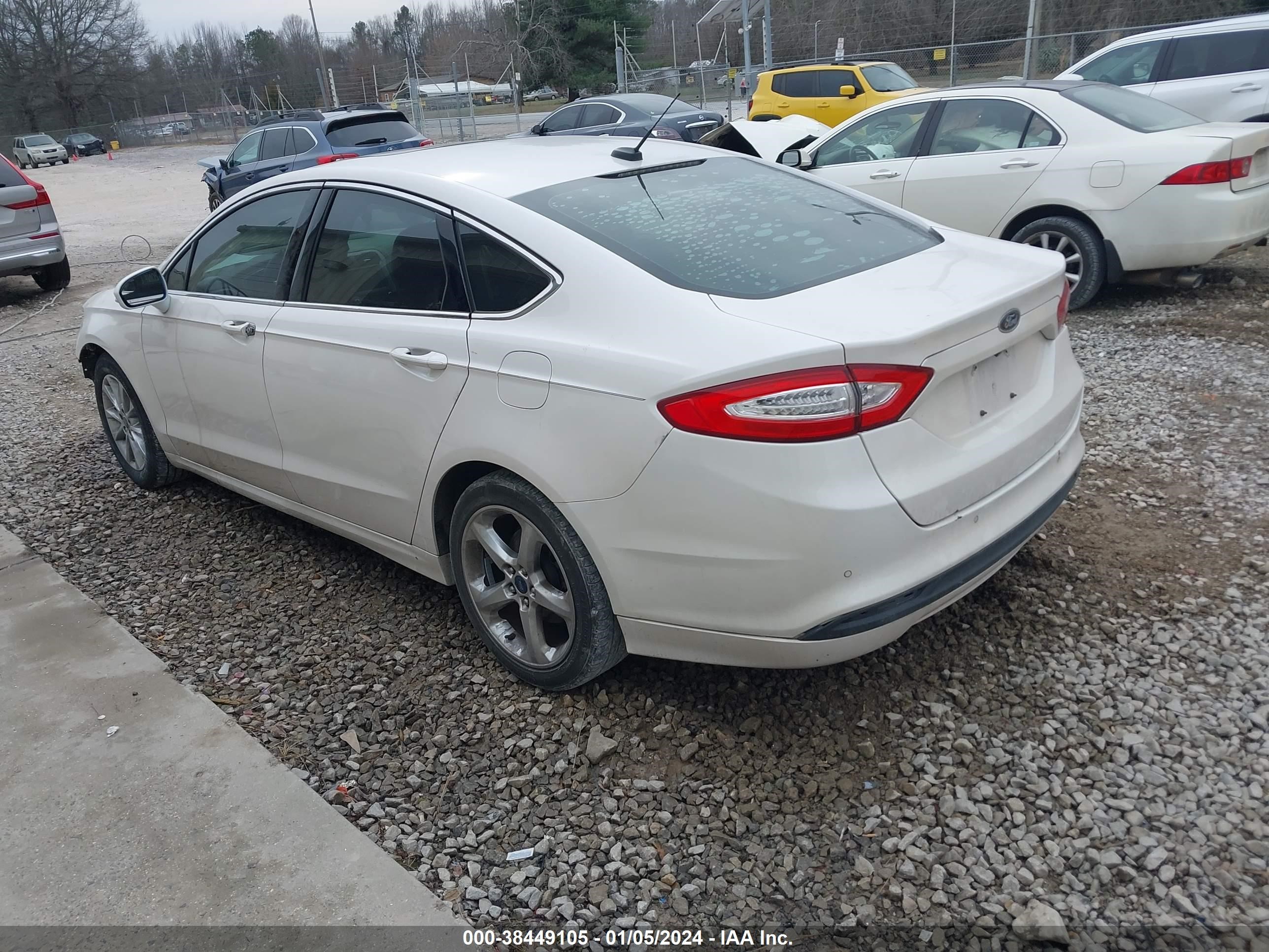 Photo 2 VIN: 3FA6P0HD8GR164822 - FORD FUSION 