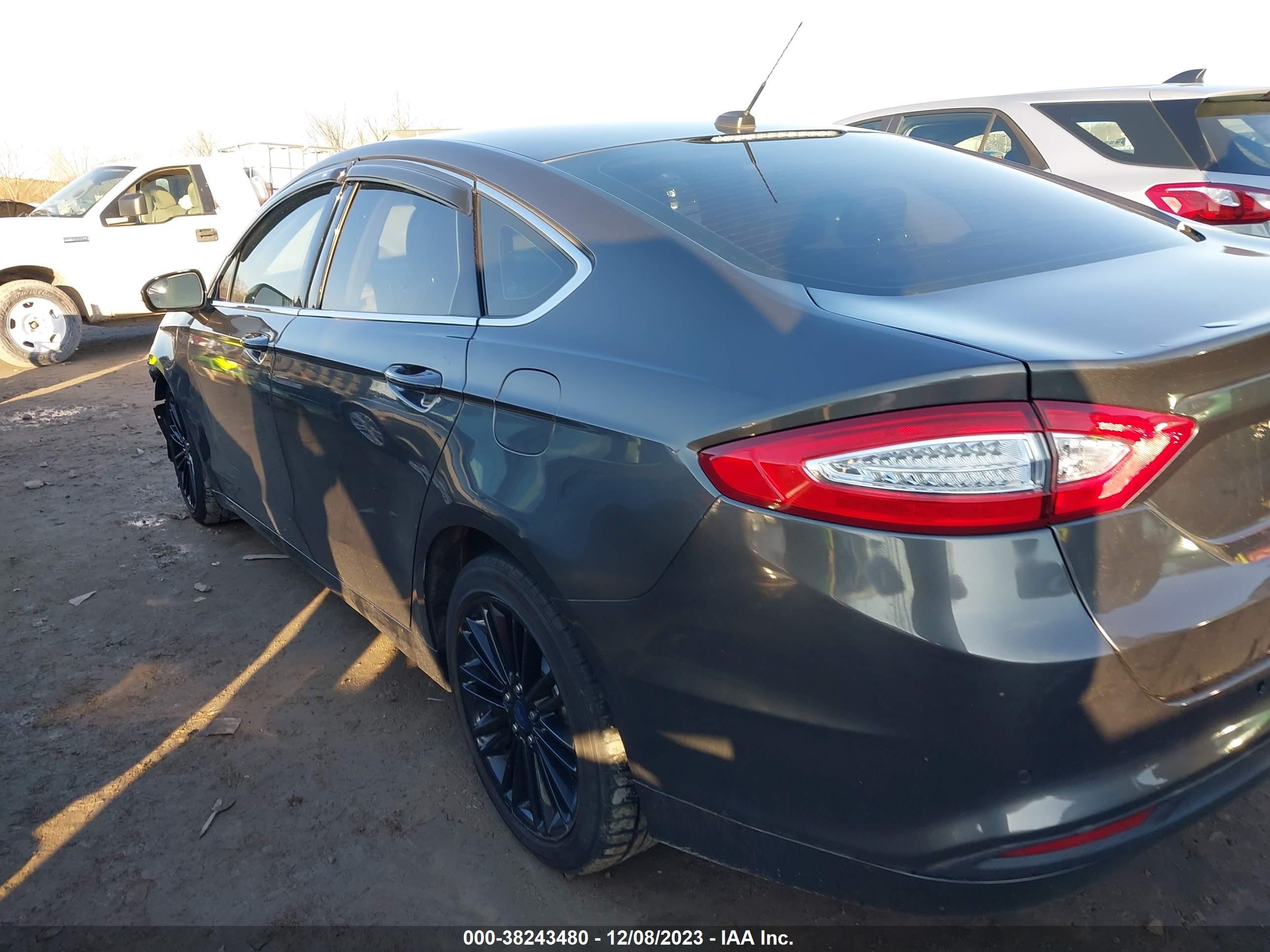 Photo 13 VIN: 3FA6P0HD8GR325489 - FORD FUSION 