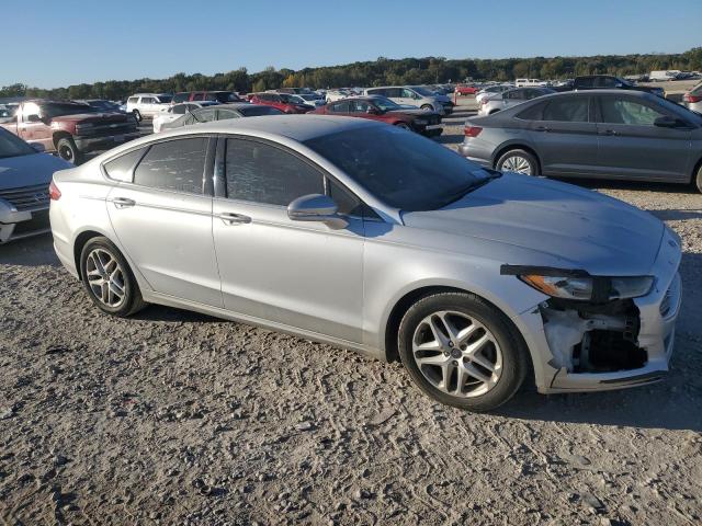 Photo 3 VIN: 3FA6P0HD8GR404127 - FORD FUSION SE 