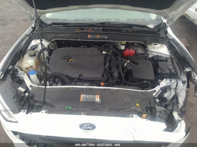 Photo 9 VIN: 3FA6P0HD8HR199555 - FORD FUSION 