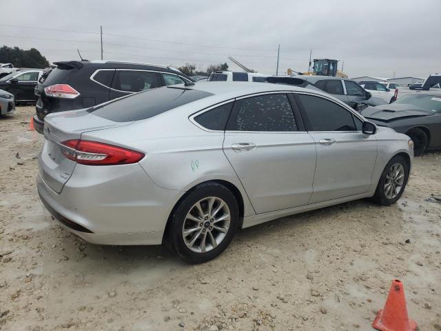 Photo 2 VIN: 3FA6P0HD8HR279308 - FORD FUSION SE 